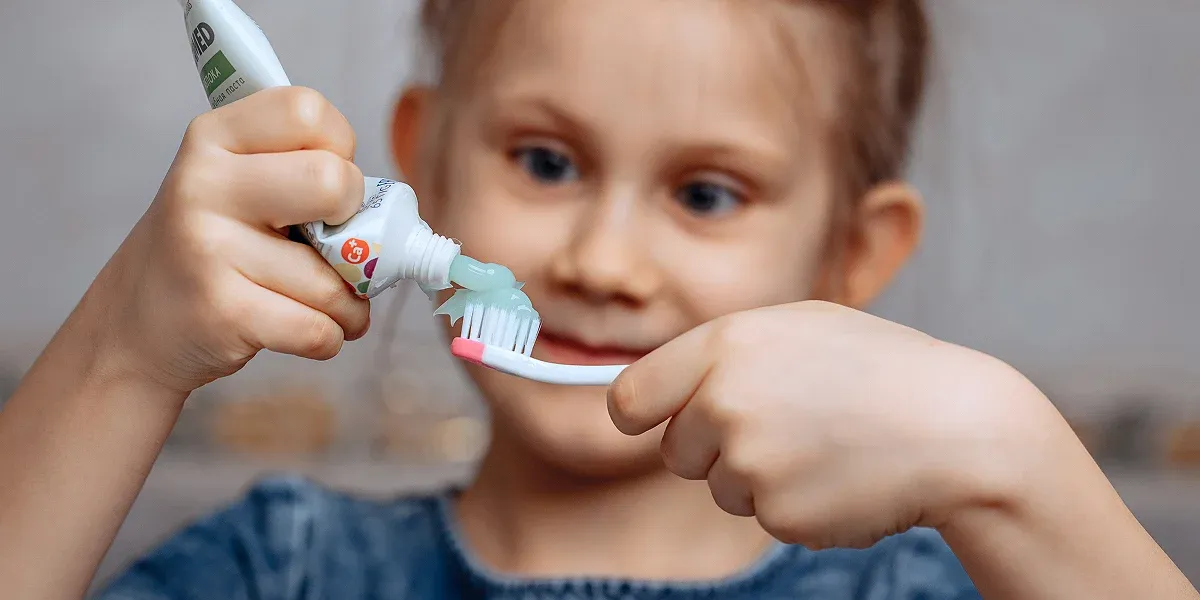 Professional Fluoride Treatment vs. Daily Use: What’s More Effective?